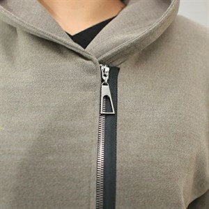 Комфортное пальто Злата из материала драп с отделкой