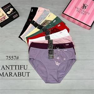 Кыргызстан Бишкек Рынок Кербен Дордой Нижнее белье