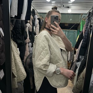 Накидка в стиле чапан Италия Цена 3 000 сом   Размер