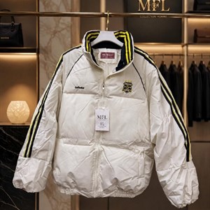 Утепленные женские куртки на каждый день — стильные модели M–XL