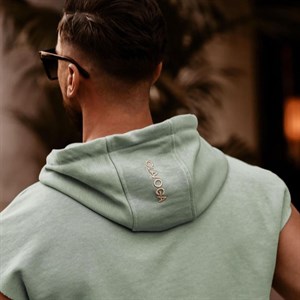 В НАЛИЧИИ ШИКАРНЫЙ МУЖСКОЙ КОСТЮМЧИК ИЗ ПОЛЬШИ   РАЗМЕРНЫЙ