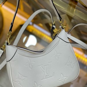 New сумка в наличии  качество люкс имеется длинный