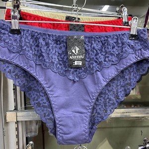 Кыргызстан Бишкек Рынок Кербен Дордой Нижнее белье