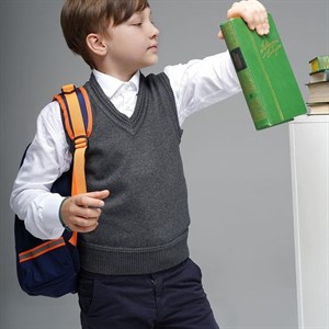 Школьный жилет станет праздничным вариантом если совместить