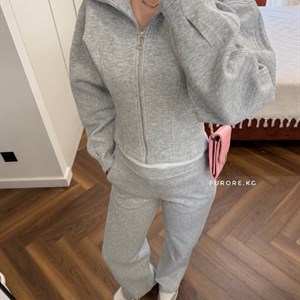 Женские костюмы sport-chic из плотной ткани — осенняя коллекция