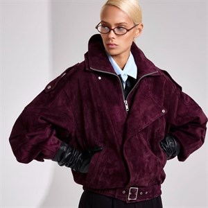 Элегантные куртки в Бишкеке - Стильные обновления вашего гардероба