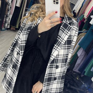 Очень плотный пиджак в клетку