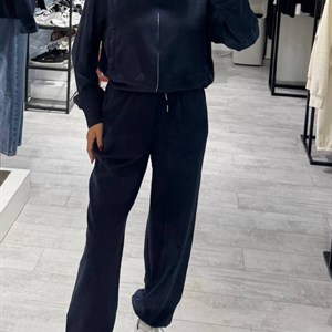 KAPSULA_BRAND — женская одежда на рынке Дордой в Бишкеке