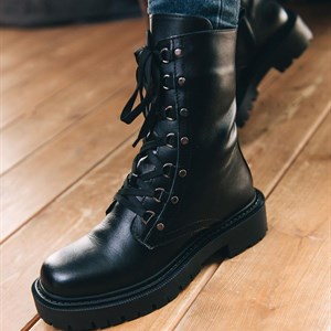 Классные зимние ботинки и клёвая сумочка из новой