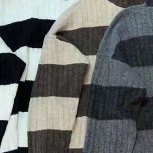 Модель 6160 Свитер из шерстяной пряжи с добавлением