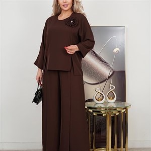 Купите идеальный двойной костюм больших размеров от ЖЕНСКАЯ ОДЕЖДА | Костюмы от 48 до 54