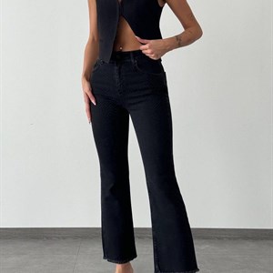 Куртки в Бишкеке: лаконичные модели для вашего гардероба