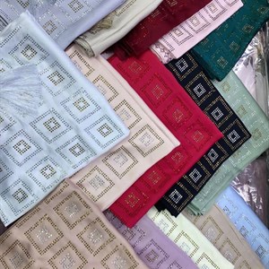 АТЛАСНЫЕ ПЛАТКИ СО СТРАЗАМИ И БУБЕНЧИКАМИ ДЕТАЛИ