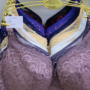 Дордой рынок Кербен Мир белья Ряд 6 контейнер 07