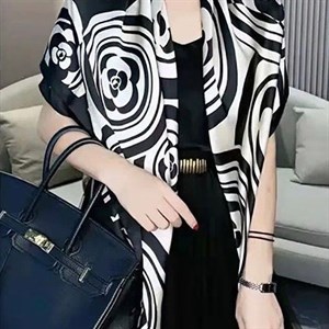 ПЛАТКИ ОПТОМ 400 сом РОЗНИЦА 500 сом ТКАНЬ шелк РАЗМЕР