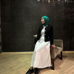 Озубуздун ондуруштон чыккан кийимдерди сыймыктануу