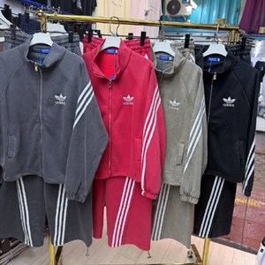 Спортивный хлопковый варёный костюм «двойка» — размеры M/L/XL по цене 2600 сом