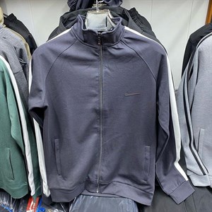 Мужская спортивная одежда бомберы и шорты в широком