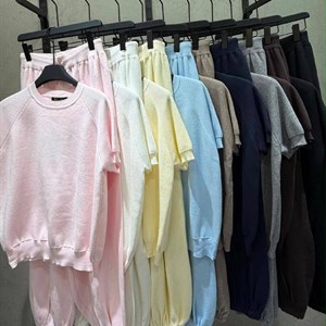 KAPSULA_BRAND — женская одежда на рынке Дордой в Бишкеке