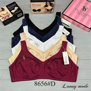 Кыргызстан Бишкек Рынок Кербен Дордой Нижнее белье