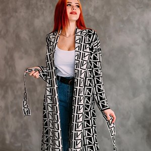 Очень стильный кардиган Fendi Шикарная черно белая