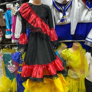 Костюм Испанский размер 3 6лет 700сом 5 9лет 750сом