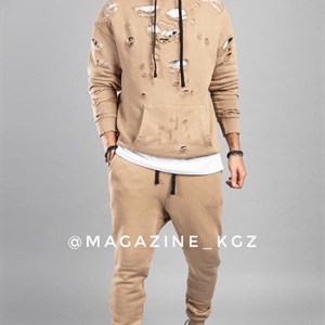 Здравствуйте Вы можете заказать у нас уличную одежду