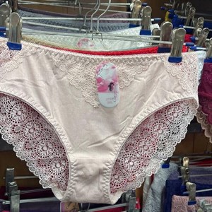 Кыргызстан Бишкек Рынок Кербен Дордой Нижнее белье