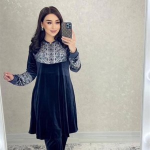 Женские платья костюмы халаты В широком ассортименте