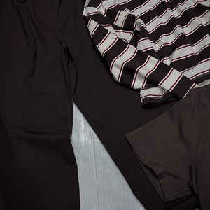 Новая коллекция стильной женской одежды - Брюки, футболки и батники с доставкой