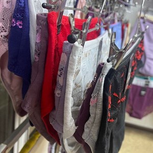 Кыргызстан Бишкек Рынок Кербен Дордой Нижнее белье