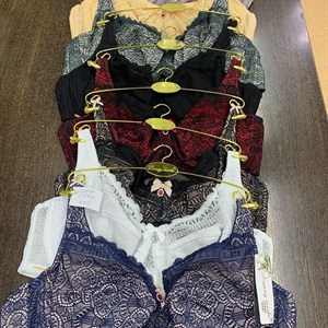 Дордой рынок Кербен Мир белья Ряд 6 контейнер 07