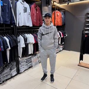 Создайте свой идеальный спортивный стиль с мужской одеждой