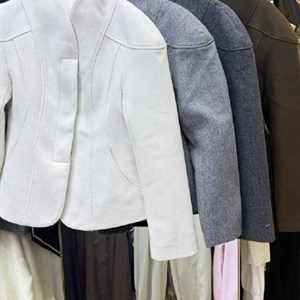 Женская одежда размера M–L — стильная модель из коллекции My Clo