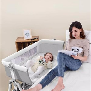 Приставная кроватка для новорожденного