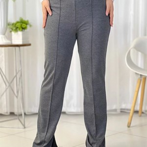 Также вновь получили стильные брюки прямого кроя