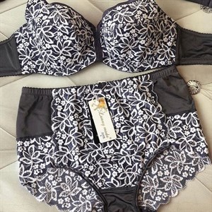 Рынок Кербен Мир белья Дордой Ряд 6 контейнер 07