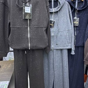Женский костюм на флисе, размеры M–L — стильная теплая модель