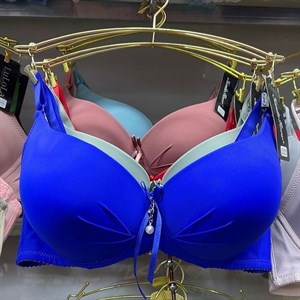 Кыргызстан Бишкек Рынок Кербен Дордой Нижнее белье