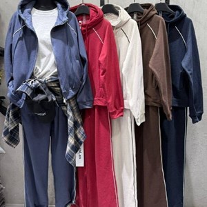 KAPSULA brand — женская одежда на рынке Дордой: стильные образы, офлайн точки