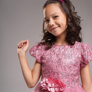 Новый год близко Все мы с радостью готовимся к празднику