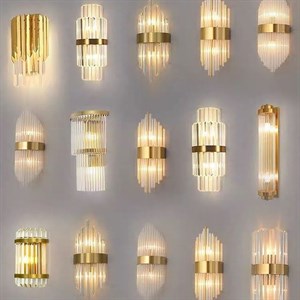 В наличии много бра