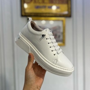 Обувь из натуральной кожи со скидкой до 60% в Бишкеке