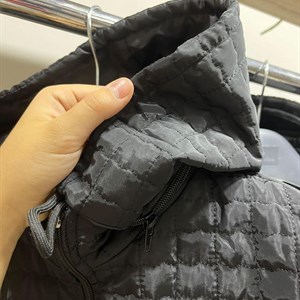 в наличии куртки КАПЮШОН ОТСТЕГИВАЕТСЯ  Размеры 36