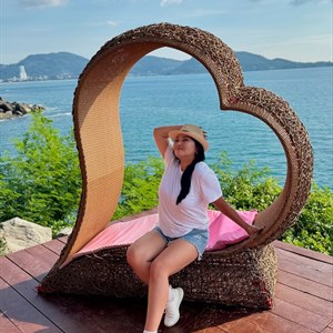 Купите уникальную женскую одежду с Altysha Collection - идеальные решения для полных дам в Таиланде