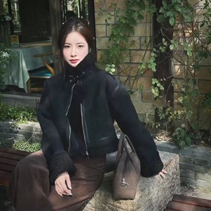 Дублёнки сногшибательный Качество люкс Размеры м л